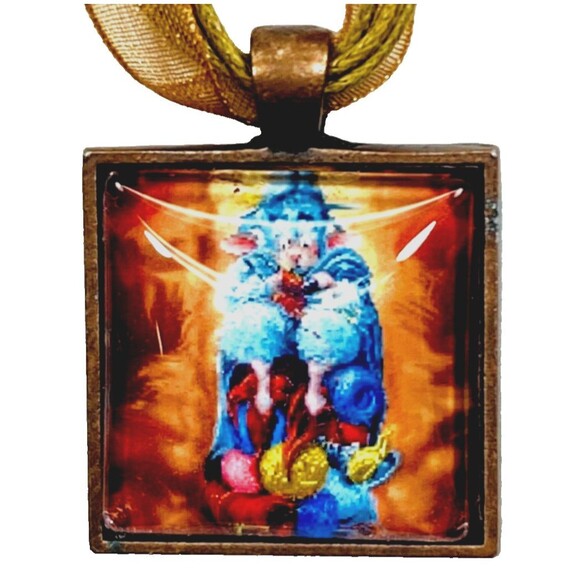 Sheep Art Pendant Necklace Yarn Knit OG Custom Glass C Togel NY Statue Liberty - Picture 1 of 12